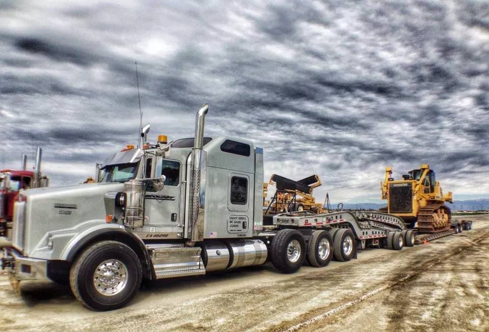 Woodside Trading Company - Ship Your Freight - Flatbed